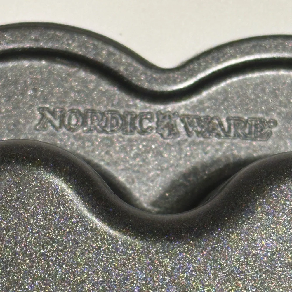Nordic Ware Heart Mini Cake Cakelet Non Stick Valentines Day Pan Muffins Brownie